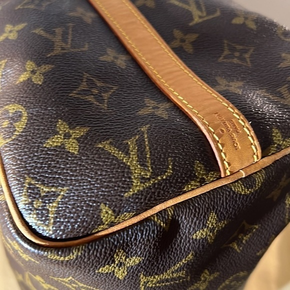 AUTHENTIC Louis Vuitton Speedy 30 Bandouliere in Monogram W RECEIPT $2300+ tax - Picture 11 of 17